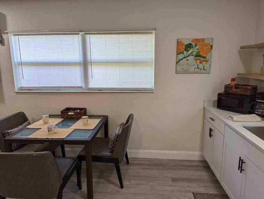 Renovate Large Studio 21-Directly Across Beach St. Pete Beach Exterior photo